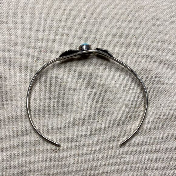 💛 Sterling Silver Native American Turquoise Cuff Bracelet - Picture 2 of 4